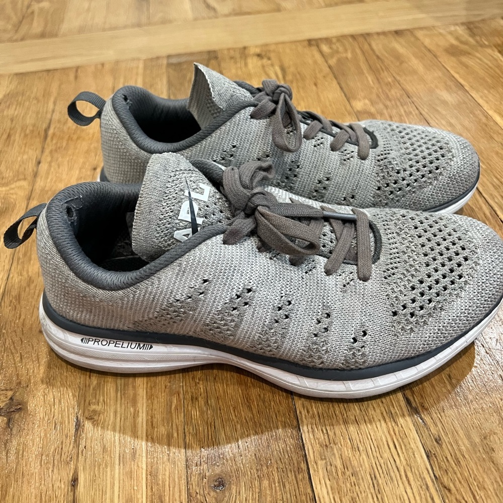 Apl cashmere tech loom pro sneakers